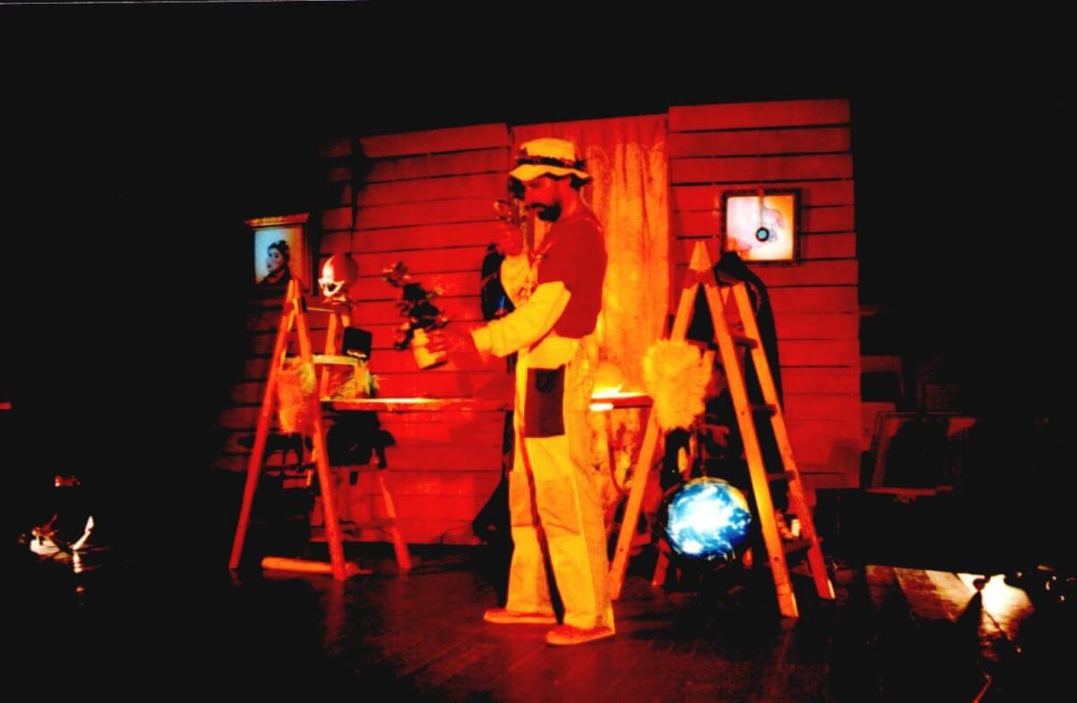 escenari general de l'espectacle històries animals de pengim-penjam titelles