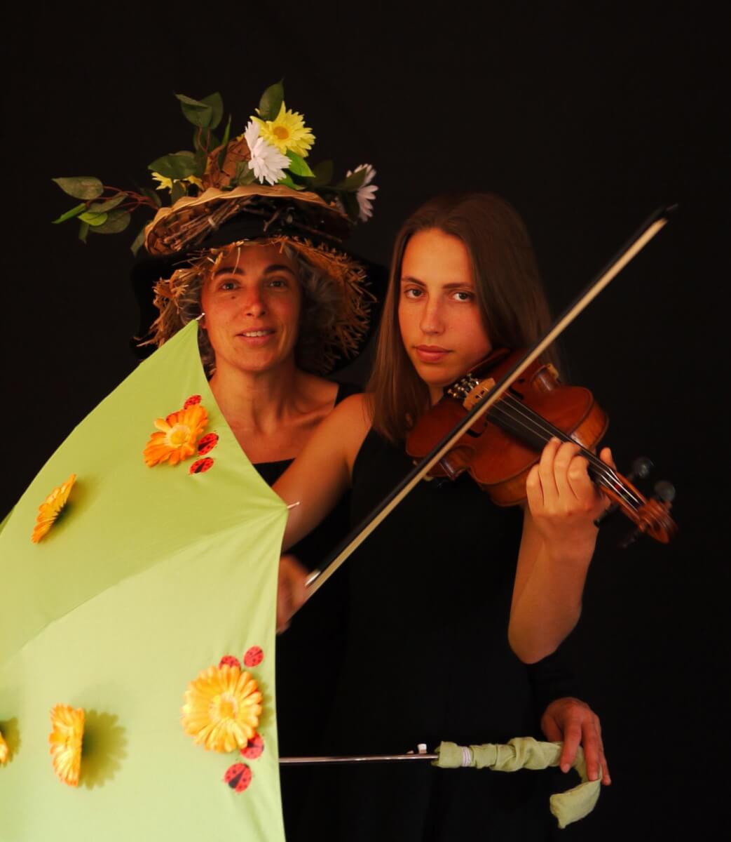 titellaire i músic de l'espectacle de pengim-penjam titelles